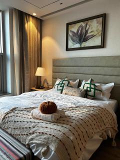 Luxury Stay in Gurgaon - Book Half Day or Night also - 1