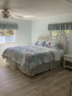 Lake Paradise Cottage - 3