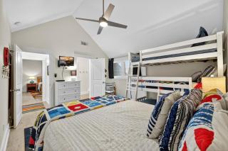 613 Queen's Grant - 7