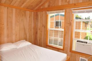 Plymouth Rock Camping Resort Rustic Cabin - Elkhart Lake - 4