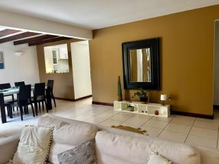 Escazu 3 BR Home Cozy Spacious Multiplaza y Cima - 6