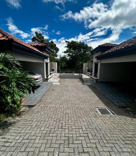 Escazu 3 BR Home Cozy Spacious Multiplaza y Cima - 4