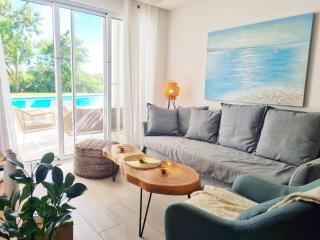 Aqua Pearl ! Pool Access 2 BRM J 102 - 0