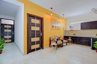 Super OYO Townhouse Saket Residency 1 Delhi - 2