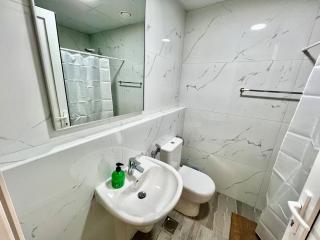 Karama pretty unit near metro - 1