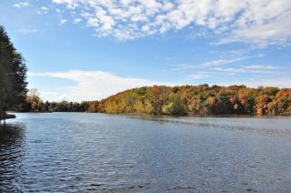 Plymouth Rock Camping Resort Deluxe Cottage - 8