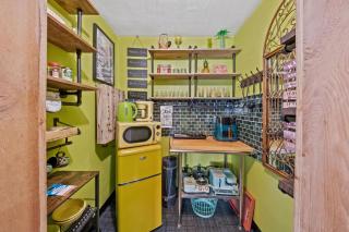 Blue Bell Apartment Hotel - 8