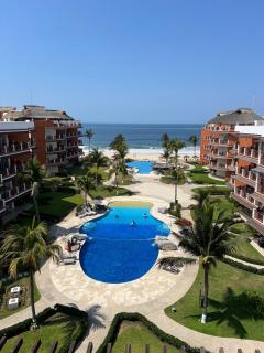 Beachfront in a peaceful Resort 8mi from Puerto Escondido - 9