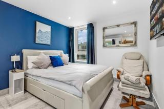 Modern 2 Bed with Balcony & London Eye Views - 9