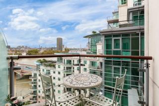 Modern 2 Bed with Balcony & London Eye Views - 4