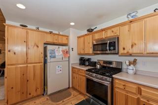 023 - Bearly Inn - Big Bear Getaway - 3