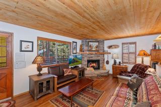 008 - Bear Haven - Alice Lodging - 8