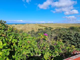 Seaside Escape with Amenities - By Traum Ferienwohnungen - 3