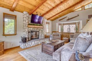 026 - Big Bear Sunset Lodge - Big Bear Getaway - 2