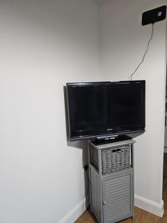 Luxury Kingsize Bedroom with Private Toilet- Central Dartford - 8