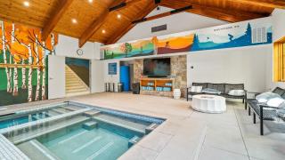 Luxury Mountain Estate w Indoor Pool Gym Hot Tub Near Keystone Sleeps 21 - 3