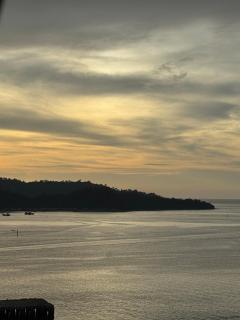 JQ l T2 l 2BR 2Bath l Seaview l Corner l NEW l 6 pax - 4