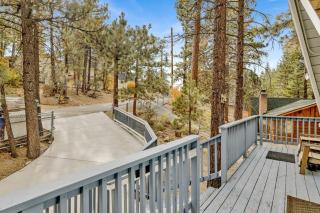 Sweet Cabin Home Gateway at Big Bear - Minutes to Local Activities - 3
