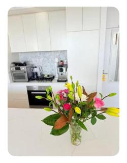 Light-Filled Apartment - 1 Room - 5