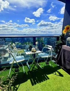 Light-Filled Apartment - 1 Room - 9