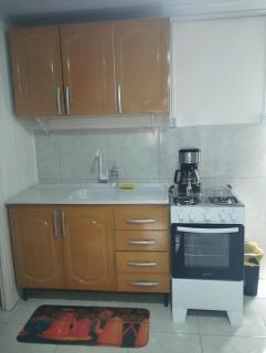 Casa inteira com pátio - 8