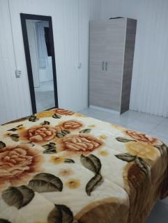 Casa inteira com pátio - 2