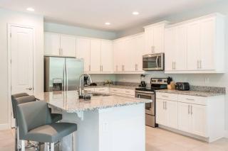 EC442 - Shining Villa with Home Theater at Encore - 2