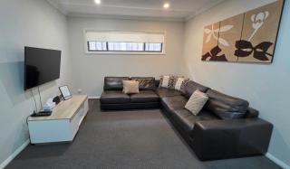 Gledswood Hills, The Cloverhill Charm - 4