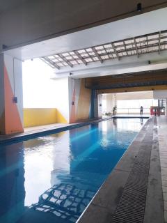 Chill & Cozy Stay Netflix Balcony Karaoke - 2