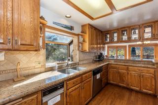 053 - Glass House on the Ridge - Big Bear Getaway - 1