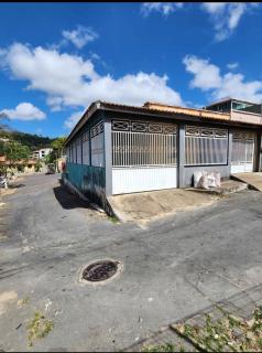 Casa Prática no Coração de Viçosa - 0