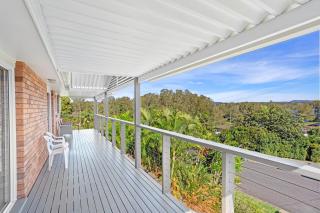 Beachside Bliss Spacious Forster Getaway - 6