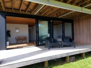 Absolute beachfront in Papamoa - 0