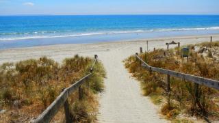 Absolute beachfront in Papamoa - 9