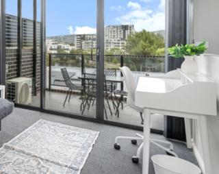 Modern 3-Bedroom Townhouse in Quiet Greenway - 9