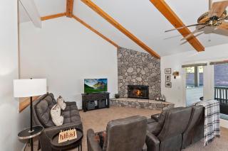 168 Ski and Tee Chalet - 3