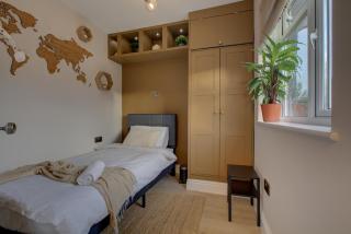 Modern Medway Getaway - Pool table - Ice Hockey - Table Tennis - 5