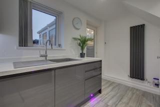 Modern Medway Getaway - Pool table - Ice Hockey - Table Tennis - 2