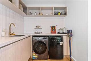 Deluxe 4-Bed Home with Pool & Fire Pit - 9