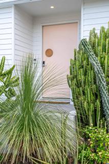 Deluxe 4-Bed Home with Pool & Fire Pit - 1