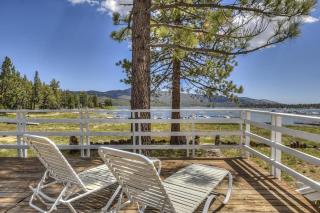 012 - Lakefront Chalet - Big Bear Getaway - 5