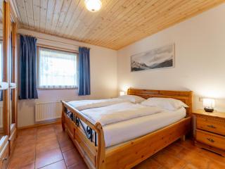 Chapter Two - Niedernsill - 3