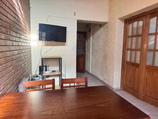 Plaza Godoy Cruz, habitacion y baño privado en casa 6 ambientes terraza parrilla - 5