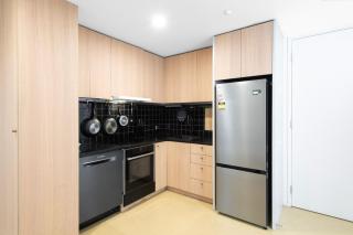 City Smile on Russell - 5