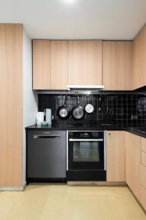 City Smile on Russell - 4