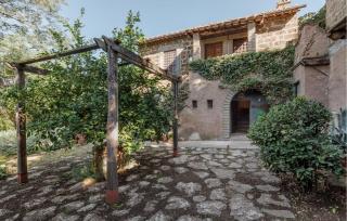 4 Bedroom Stunning Home In Montefiascone - 2