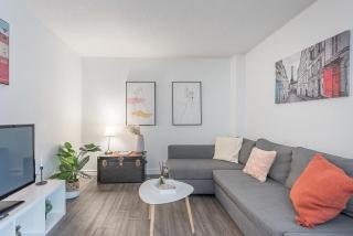 Spacious and Cozy 1BR - Near Old Port - 5