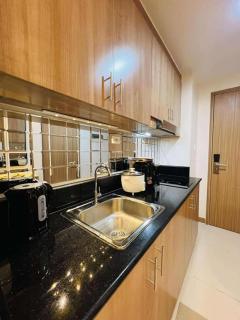 Red Res Where Style Lives RED RES B01-2132 - 8