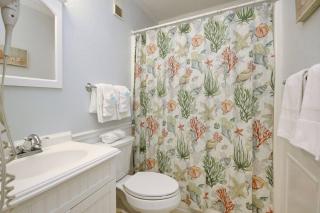 Top Floor, Ocean-front Resort Style awaits you - 5