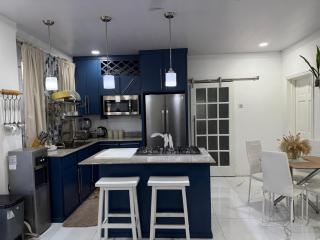 Villa View -Cozy Retreat - 4